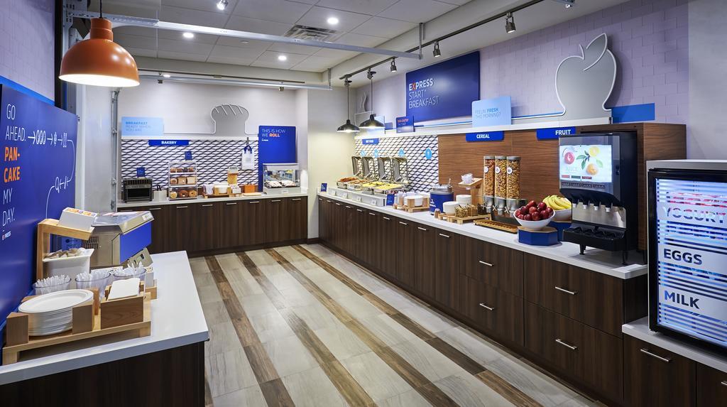 Holiday Inn Express Niagara-On-The-Lake By Ihg Bagian luar foto